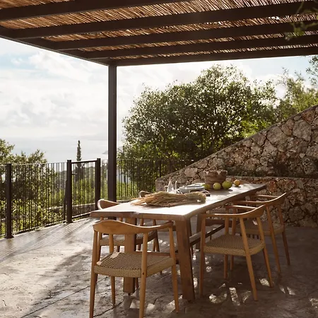 Verdante Villa