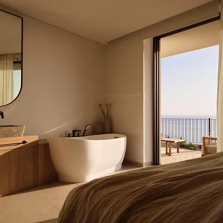 Verdante Villa *