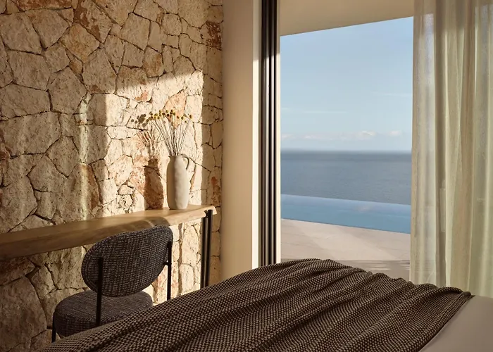 Verdante Villa