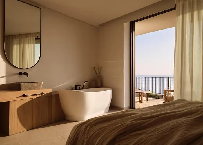 Verdante Villa *