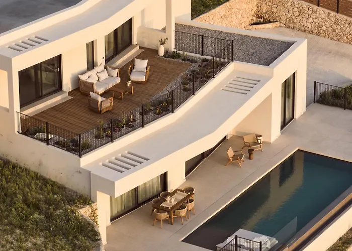 Verdante Villa *
