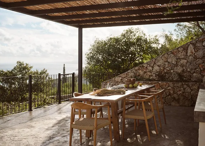 Verdante Villa